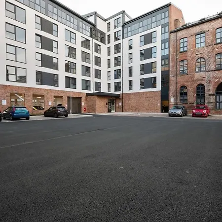 Lovely Riverside 2 Bed * Leeds (West Yorkshire)