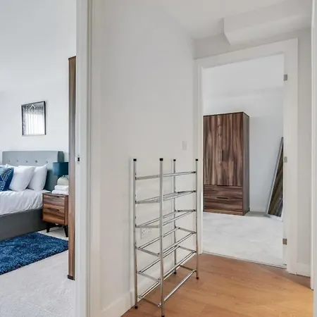 Appartamento Lovely Riverside 2 Bed