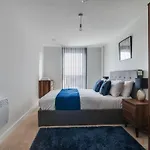Lovely Riverside 2 Bed Apartamento *