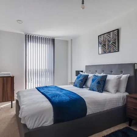 Lovely Riverside 2 Bed * Leeds (West Yorkshire)