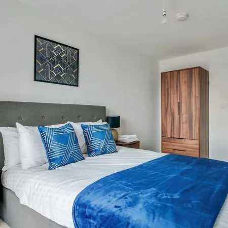 Apartamento Lovely Riverside 2 Bed